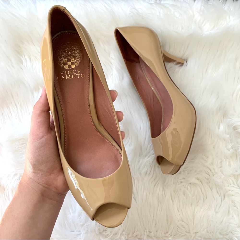Vince Camuto nude peep toe heels size 8.5